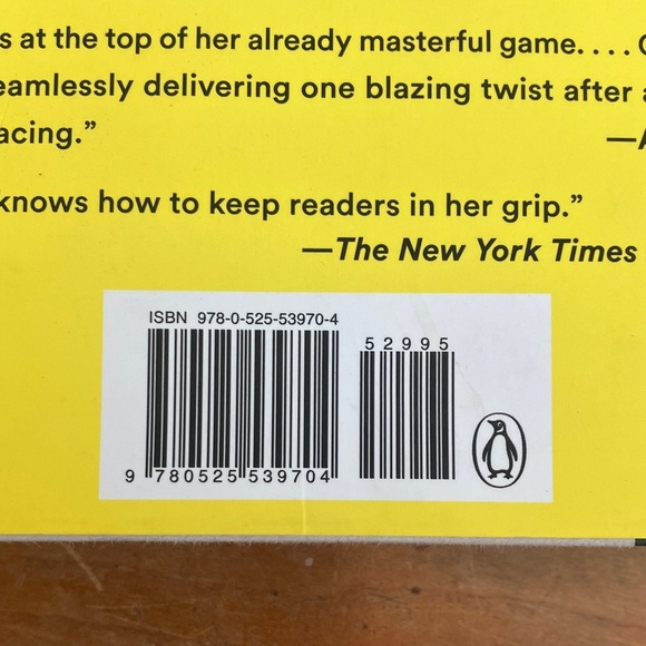 'The Truth About the Devlins' hardcover Book by Lisa Scottoline - Picture 2 of 14